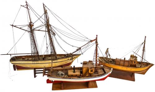 TRES MAQUETAS DE VELEROS