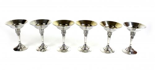 SEIS COPAS DE CAVA