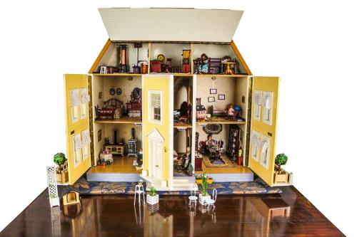 CASA DE MUÑECAS DEL ÚLTIMO CUARTO DEL S.XX