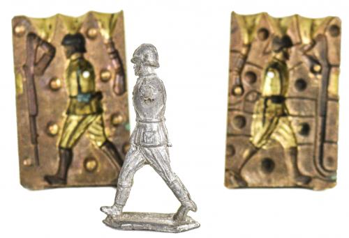  COLECCIÓN DE MOLDES PARA  SOLDADITOS DE PLOMO