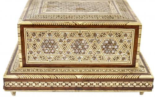 CAJA DE TARACEA DE LOS AÑOS 60