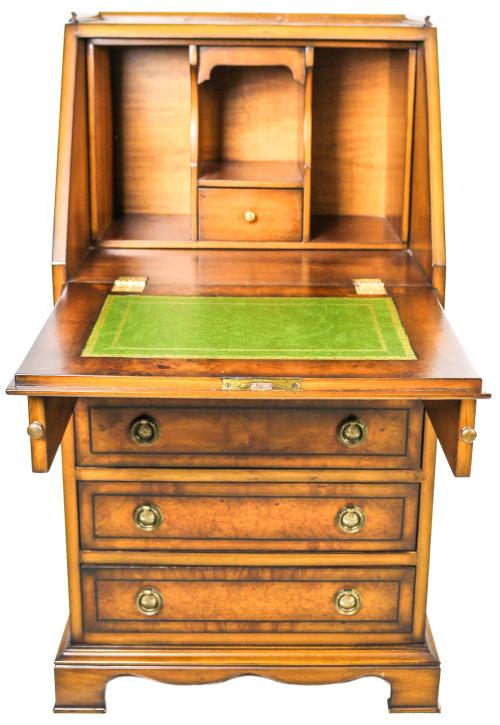 PEQUEÑO MUEBLE ESCRITORIO INGLÉS