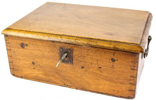 CAJA RÚSTICA DE CAUDALES