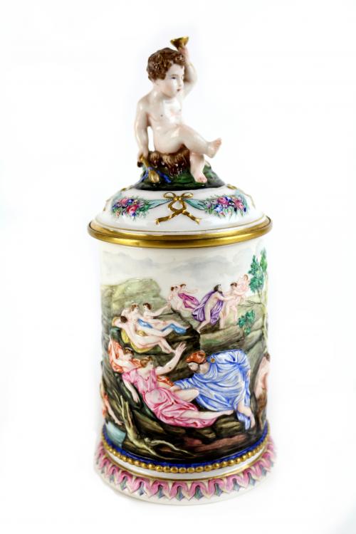 JARRA CON TAPA EN PORCELANA CAPODIMONTE