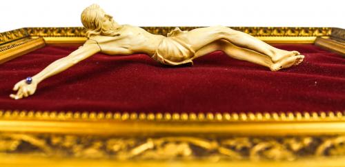 CRISTO DE MARFIL  DEL SIGLO XIX