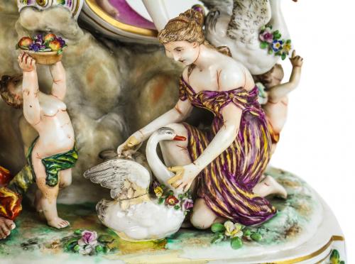 GRUPO EN PORCELANA "CAPODIMONTE" PRIMER CUARTO DEL S.XX