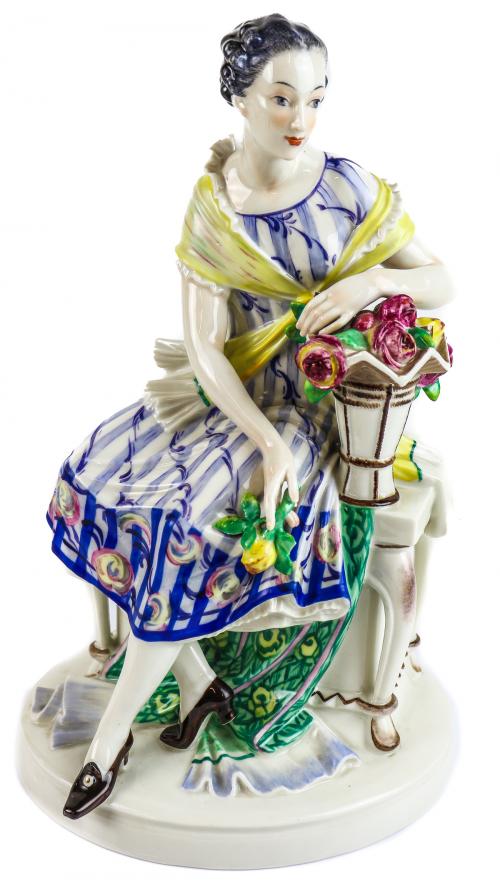 FIGURA EN PORCELANA ALEMANA DEL SEGUNDO TERCIO DEL S.XX