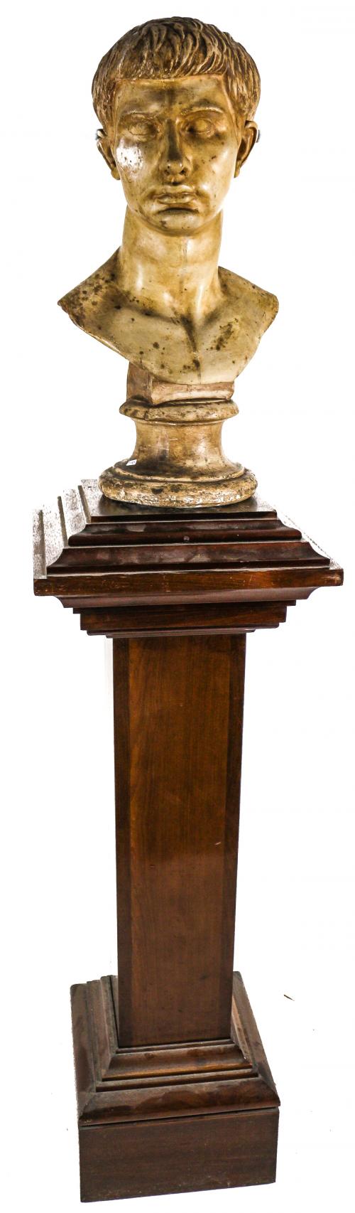 BUSTO CLÁSICO SOBRE PEANA DEL SEGUNDO TERCIO DEL S.XX