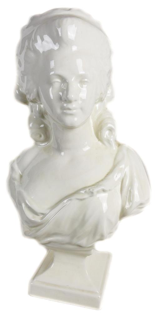 "BUSTO DE MARIA ANTONIETA" SEGUNDA MITAD DEL S.XX