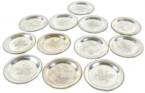 DOCE PLATOS PARA PAN AÑOS 70