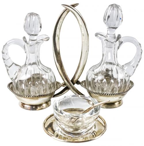 VINAGRERAS Y ESPECIERO EN CRISTAL Y PLATA
