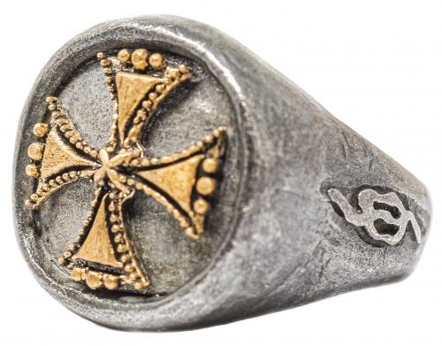 ANILLO CON CRUZ TEMPLARIA