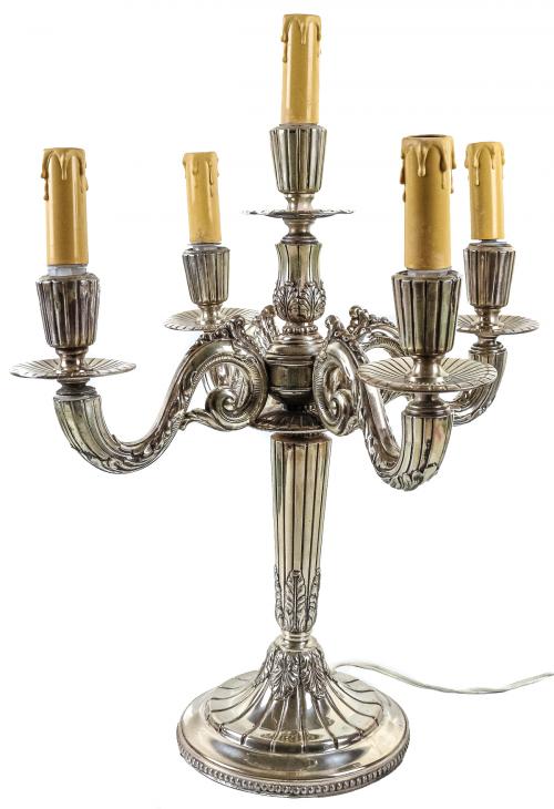 GRAN CANDELABRO EN PLATA DE MEDIADOS S.XX