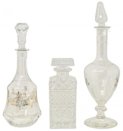 TRES BOTELLAS LICORERAS DEL PRIMER CUARTO DEL S.XX