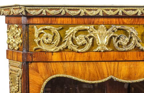 MUEBLE VITRINA NAPOLEÓN III FRANCÉS