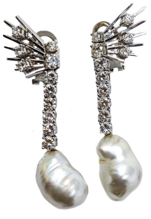 PENDIENTES CON BRILLANTES Y PIEDRA BARROCA