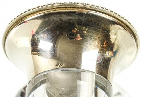 BOTELLA LICORERA EN CRISTAL DEL ÚLTIMO CUARTO DEL S.XX