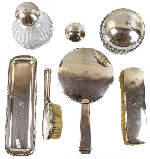 JUEGO DE TOCADOR DE PLATA