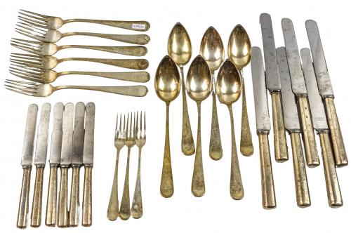 CONJUNTO VARIADO DE CUBIERTOS DE PLATA