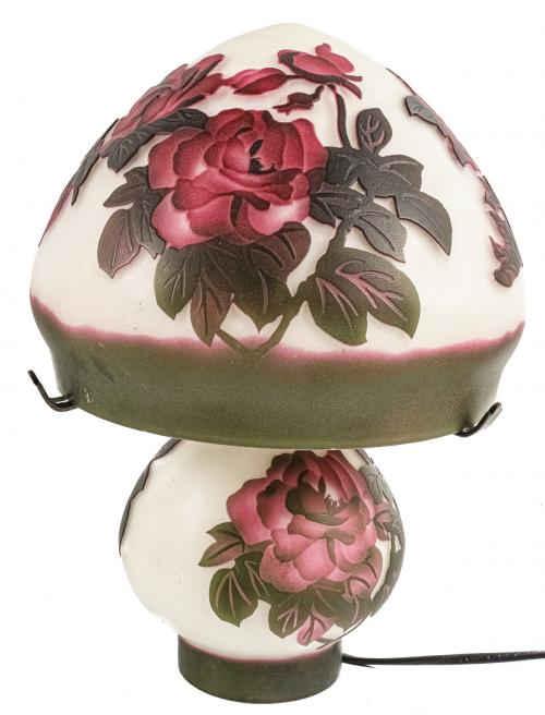 LÁMPARA DE SOBREMESA DE ESTILO ART NOUVEAU