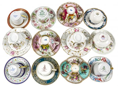 COLECCIÓN DE TACITAS CON PLATO EN PORCELANA