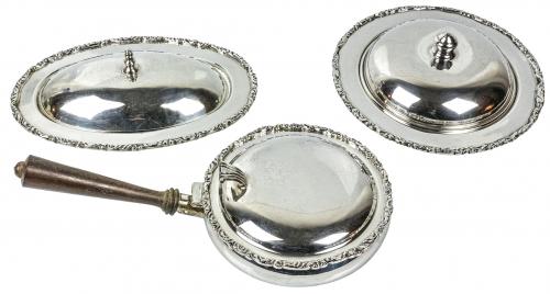 DOS RECIPIENTES CON TAPA EN PLATA DE MEDIADOS DEL S.XX