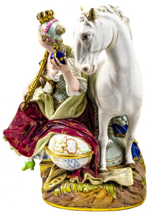 FIGURA EN PORCELANA ALEMANA