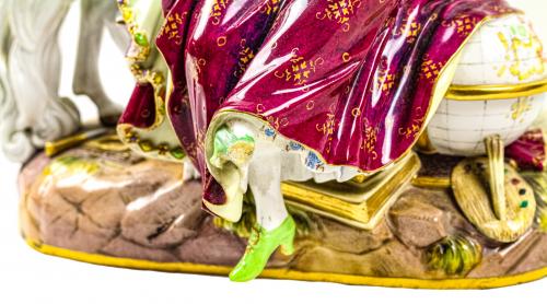 FIGURA EN PORCELANA ALEMANA