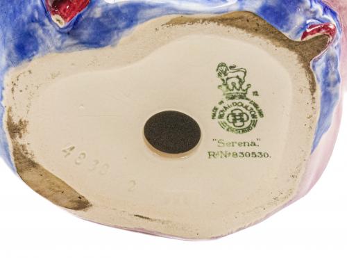FIGURA EN CERÁMICA ESMALTADA "ROYAL DOULTON"
