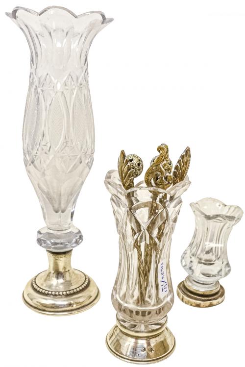 VARIOS OBJETOS DE CRISTAL Y PLATA DE LA SEGUNDA MITAD S.XX