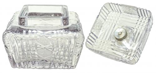 BOMBONERA DE CRISTAL TALLADO