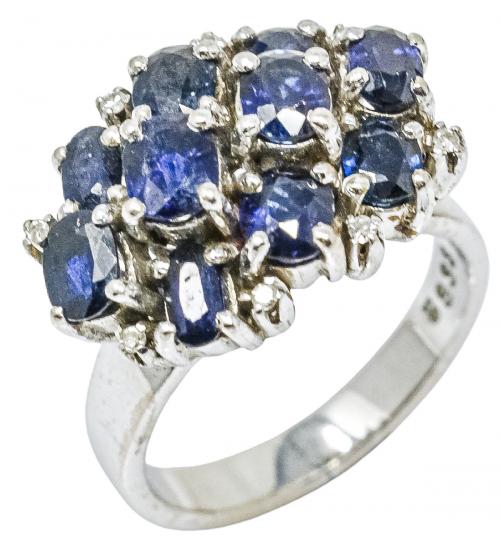 ANILLO CON ZAFIROS