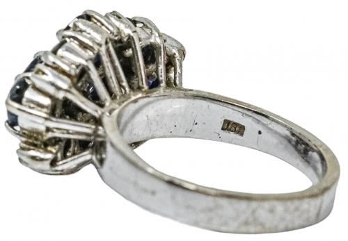 ANILLO CON ZAFIROS