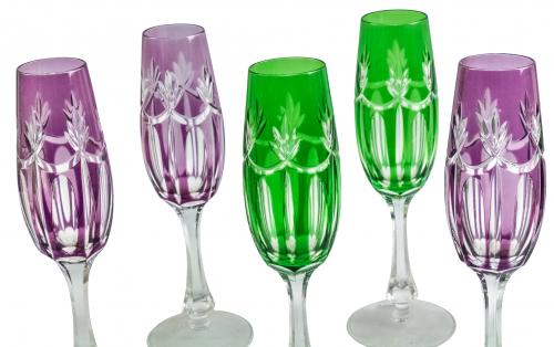 OCHO COPAS EN CRISTAL TALLADO