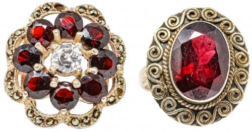 DOS ANILLOS DE PLATA Y GRANATES