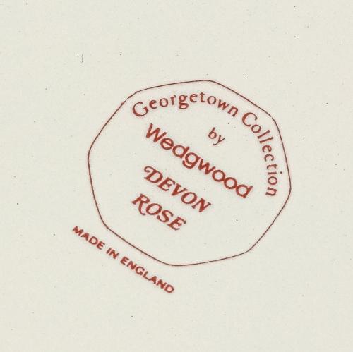 VAJILLA EN LOZA "WEDGWOOD" PARA 12 SERVICIOS