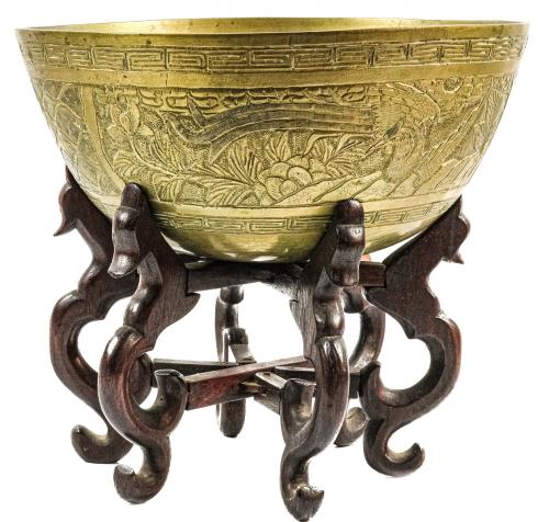 BOL DE BRONCE ORIENTAL DE MEDIADOS DE SIGLO XX