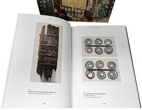 TRES CATÁLOGOS DE EXPOSICIÓN DE ARTE