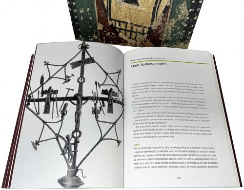 TRES CATÁLOGOS DE EXPOSICIÓN DE ARTE
