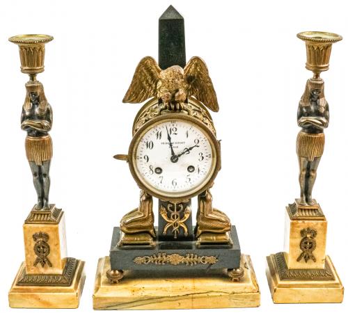RELOJ CON GUARNICIÓN DEL PRIMER TERCIO DEL S. XX