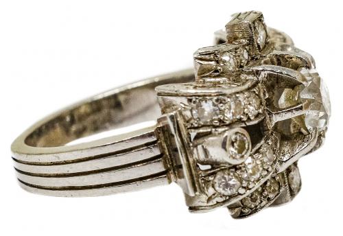 SORTIJA CON DIAMANTES DE PPS. DEL S.XX