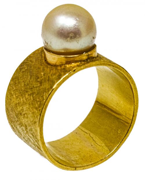 SORTIJA CON PERLA DE LOS AÑOS 70