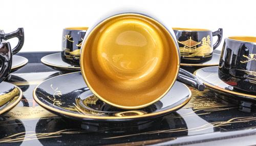 JUEGO DE SEIS TAZAS Y BANDEJA EN MADERA LACADA