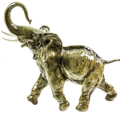 FIGURA EN PORCELANA ALEMANA "HUTSCHENREUTHER" 
