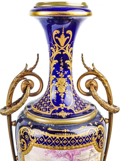 DOS JARRONES PORCELANA SÈVRES DE FINALES DEL S.XIX