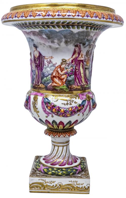 COPA Y JARRA EN PORCELANA CAPODIMONTE