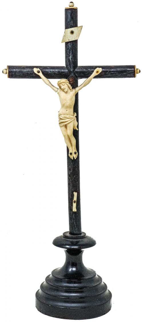 CRISTO CRUCIFICADO DE FINALES DEL SIGLO XIX