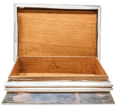 CAJA CIGARRERA DE LA PRIMERA MITAD  DE SIGLO XX