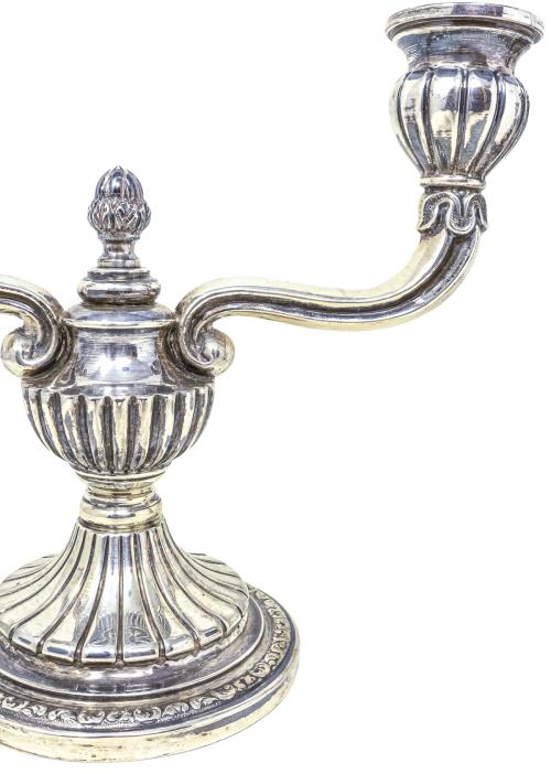 PAREJA DE CANDELABROS DE MEDIADOS DE SIGLO XX