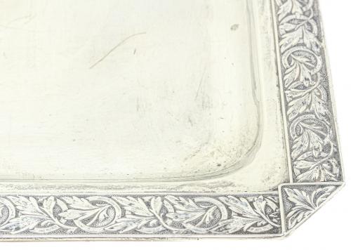 BANDEJA RECTANGULAR DEL PRIMER TERCIO DE SIGLO XX